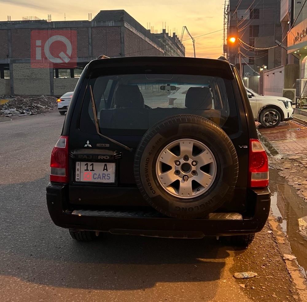 ميتسوبيشي باجيرو